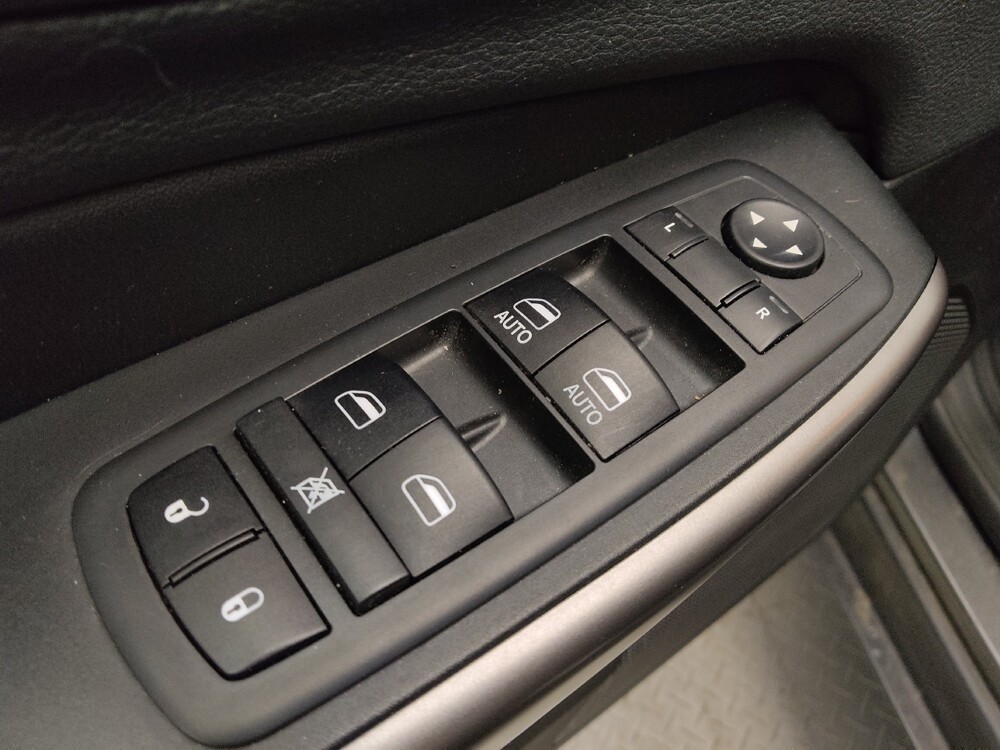 2019 Jeep Cherokee in Colorado Springs, CO 80909 - 18090592 27