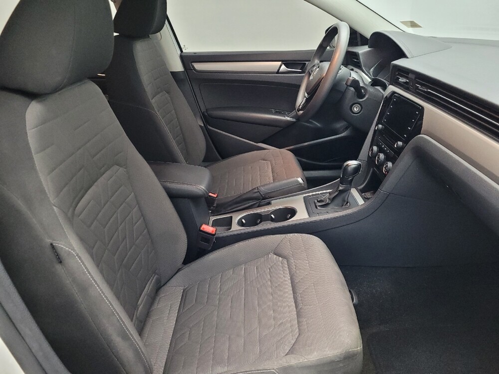 2020 Volkswagen Passat in Fayetteville, NC 28304 - 18090594 21