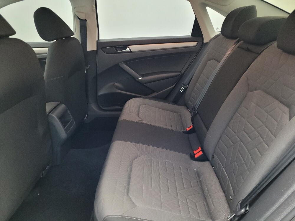 2020 Volkswagen Passat in Fayetteville, NC 28304 - 18090594 18