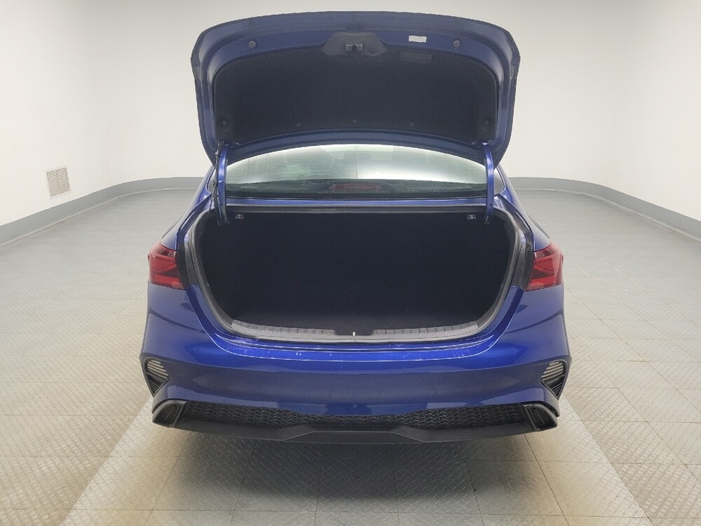 2022 Kia Forte in Indianapolis, IN 46222 - 18090601 29