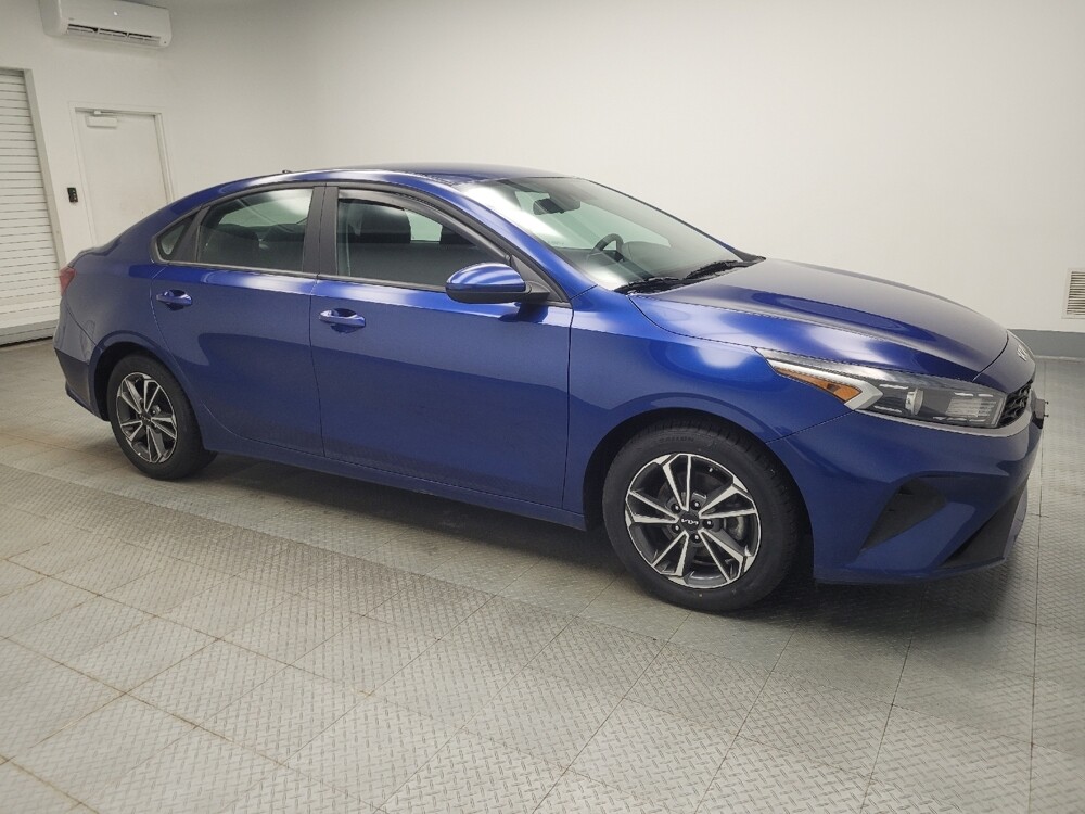 2022 Kia Forte in Indianapolis, IN 46222 - 18090601 11