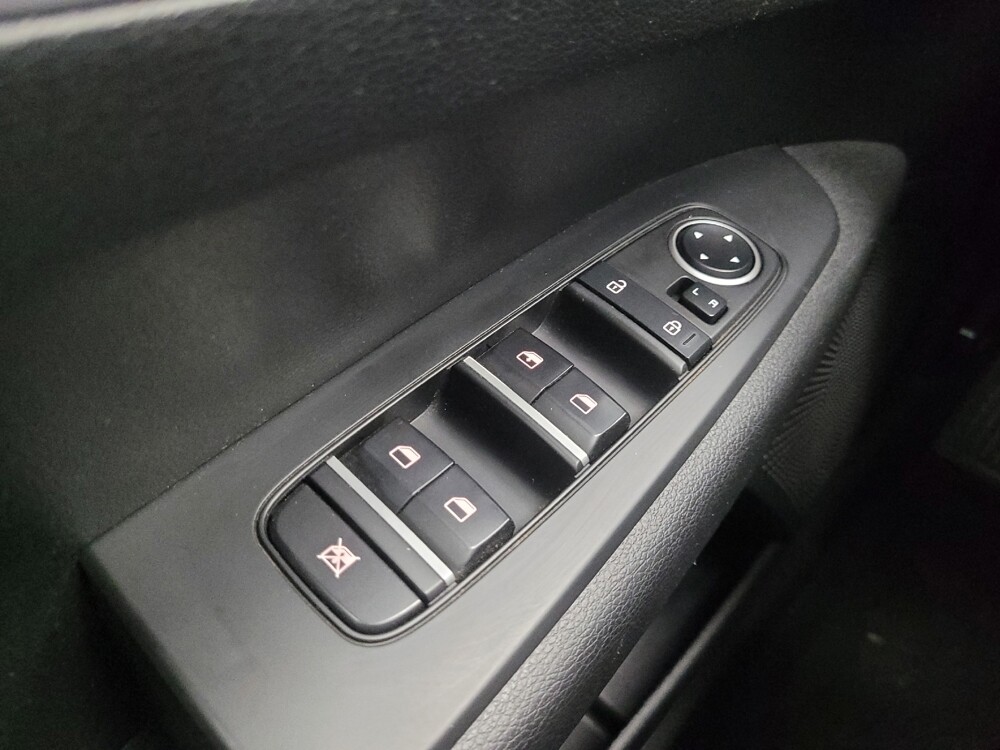 2022 Kia Forte in Indianapolis, IN 46222 - 18090601 27