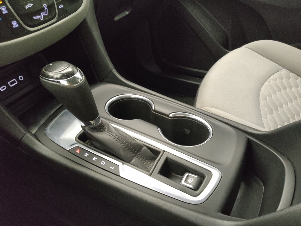 2020 Chevrolet Equinox in Midlothian, IL 60445 - 18090602 26