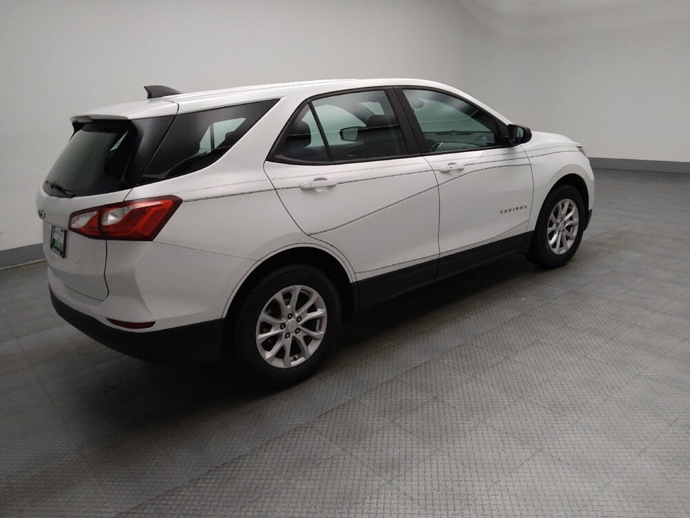 2020 Chevrolet Equinox in Midlothian, IL 60445 - 18090602 10