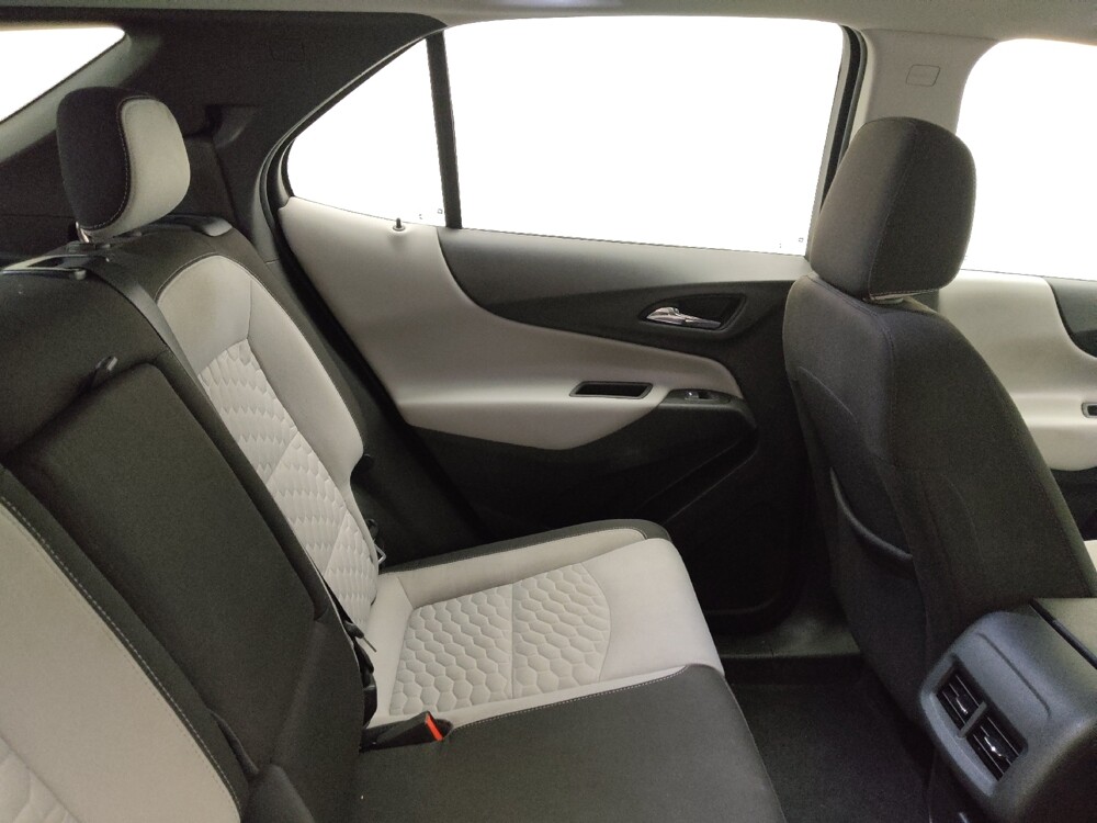 2020 Chevrolet Equinox in Midlothian, IL 60445 - 18090602 19