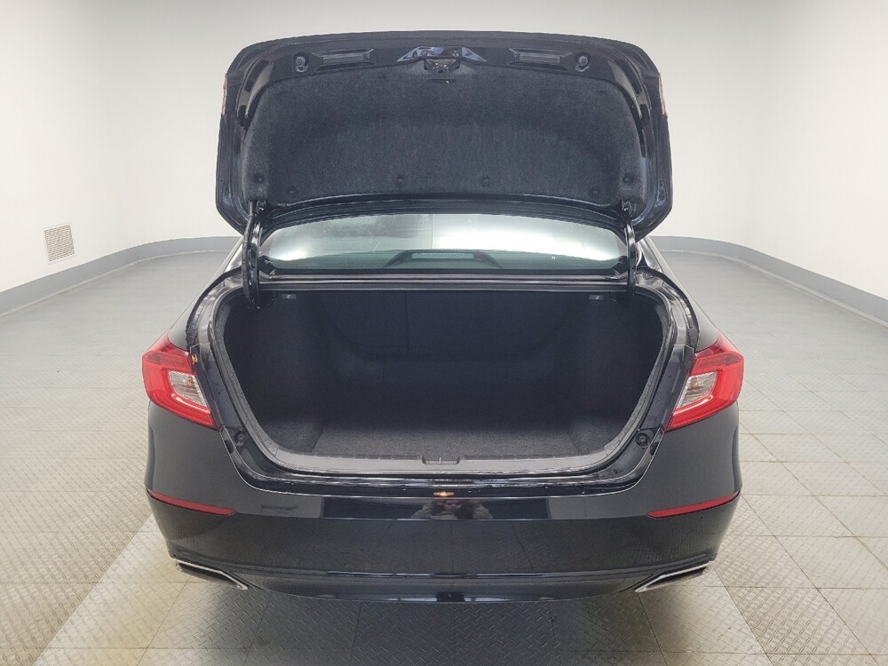 2021 Honda Accord in Indianapolis, IN 46222 - 18090604 29