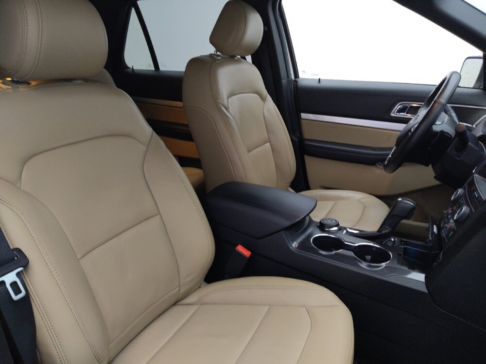 2017 Ford Explorer in Charleston, SC 29414 - 18090621 21