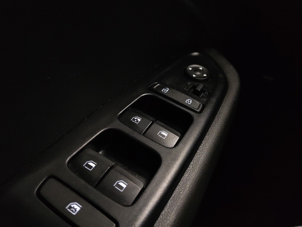 2021 Hyundai Venue in Topeka, KS 66611 - 18090624 27