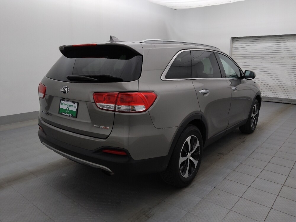 2018 Kia Sorento in Lakeland, FL 33815 - 18090625 9