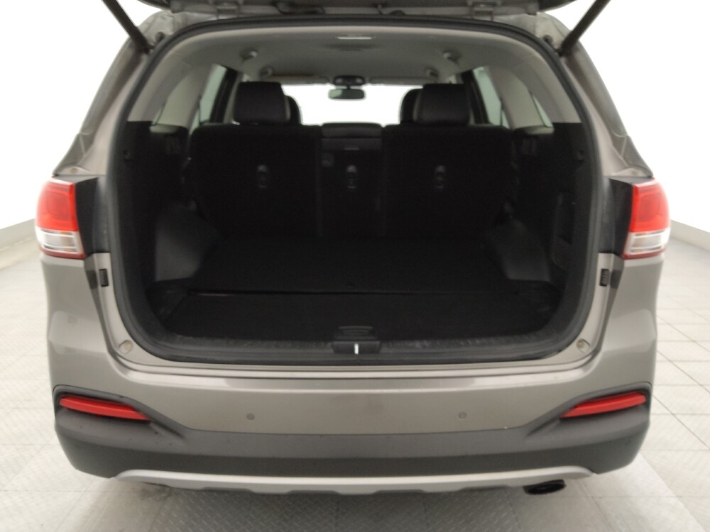 2018 Kia Sorento in Lakeland, FL 33815 - 18090625 29