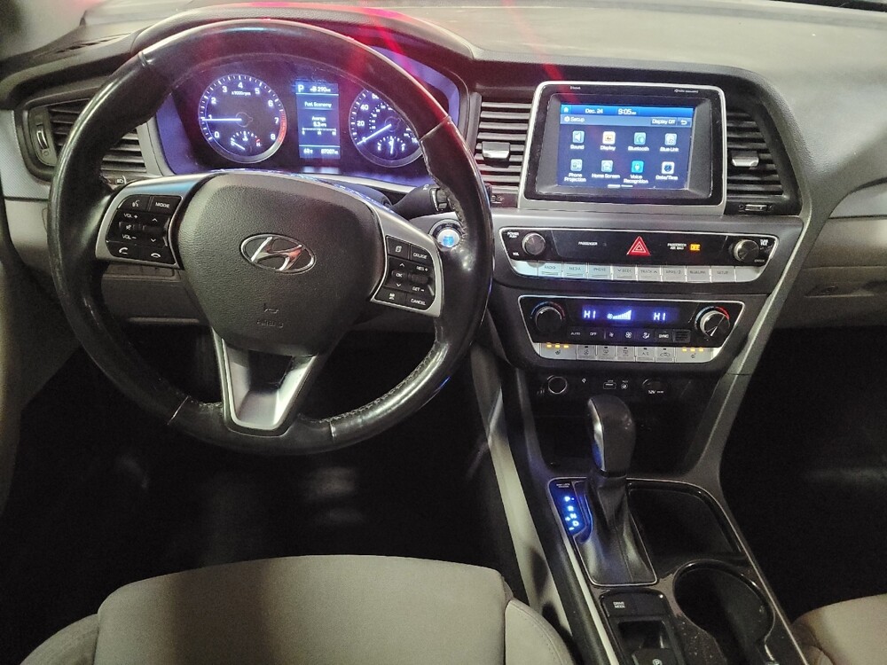 2019 Hyundai Sonata in Downey, CA 90241 - 18090630 22
