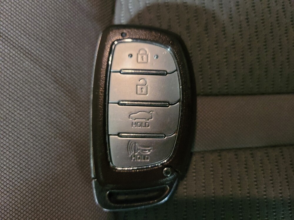 2019 Hyundai Sonata in Downey, CA 90241 - 18090630 32