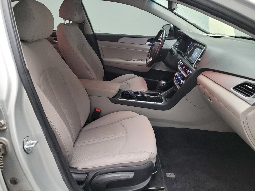 2019 Hyundai Sonata in Downey, CA 90241 - 18090630 21