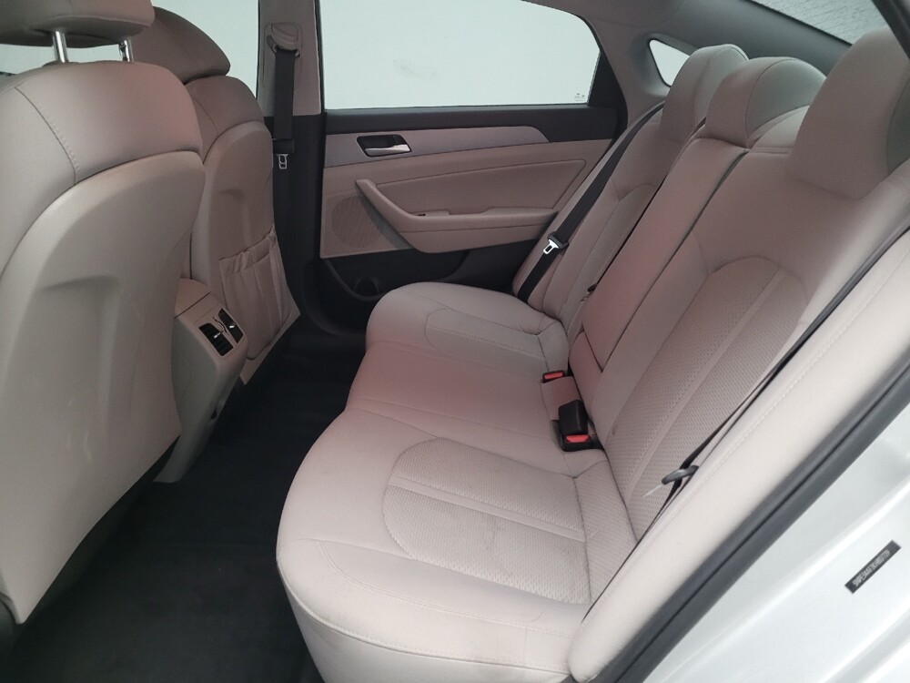 2019 Hyundai Sonata in Downey, CA 90241 - 18090630 18