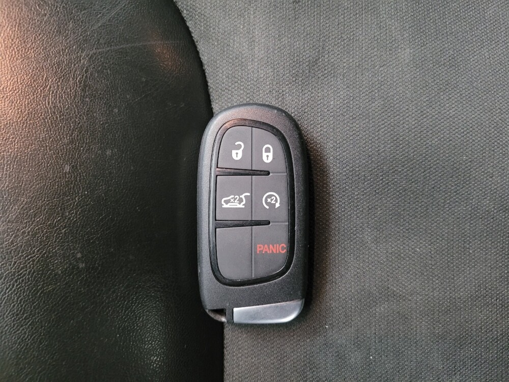 2019 Jeep Cherokee in Antioch, TN 37013 - 18090634 32