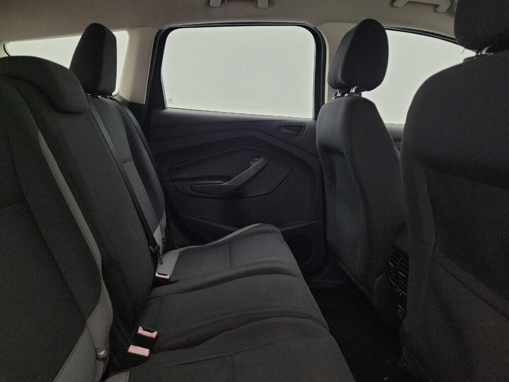 2014 Ford Escape in Cincinnati, OH 45255 - 18090645 19