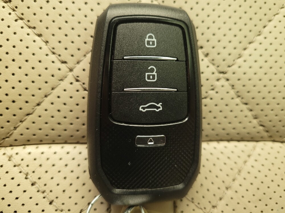 2016 Kia Optima in Cincinnati, OH 45255 - 18090652 32