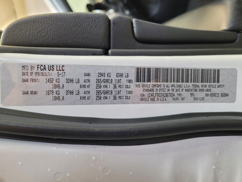 2017 Jeep Grand Cherokee in Columbus, OH 43231 - 18090653 33