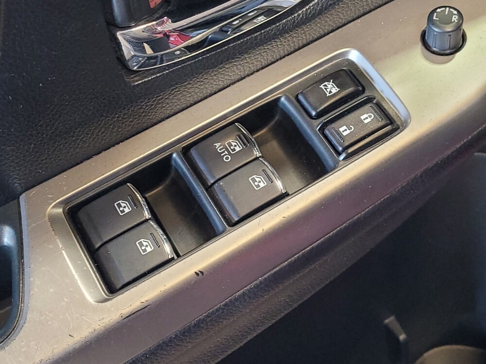 2017 Subaru Crosstrek in Jacksonville, FL 32225 - 18090659 27