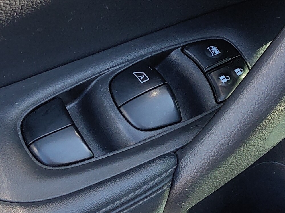 2020 Nissan Rogue in Lakeland, FL 33815 - 18090663 27