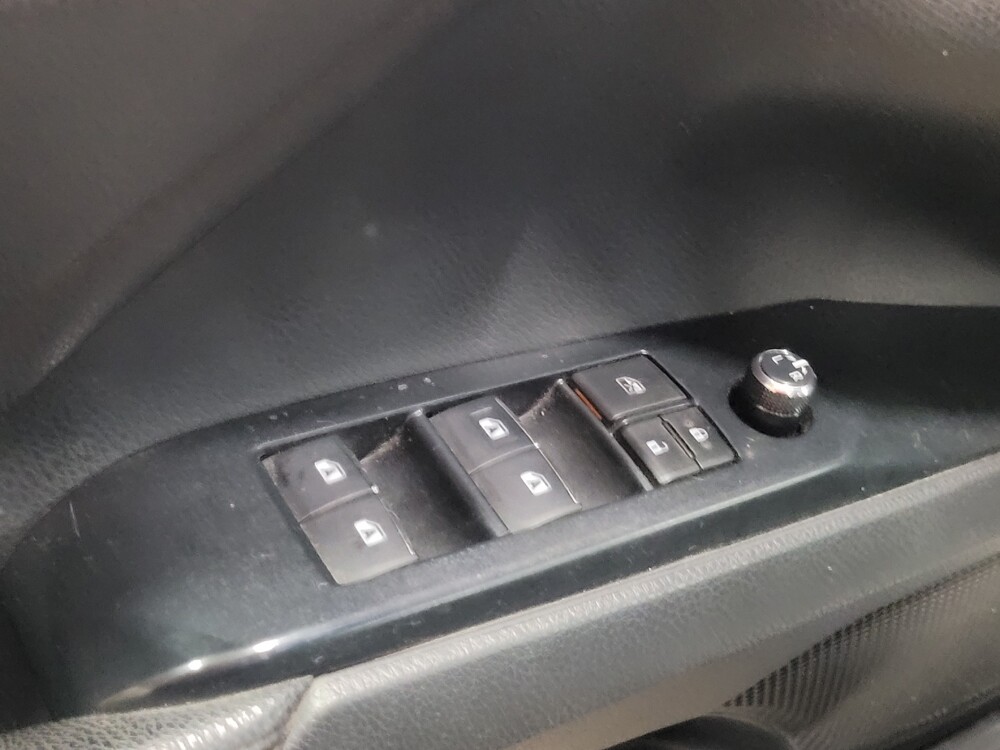 2018 Toyota Camry in New Castle, DE 19720 - 18090666 27