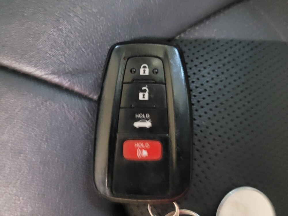 2018 Toyota Camry in New Castle, DE 19720 - 18090666 32