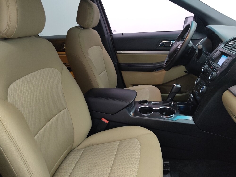 2016 Ford Explorer in Savannah, GA 31419 - 18090669 21