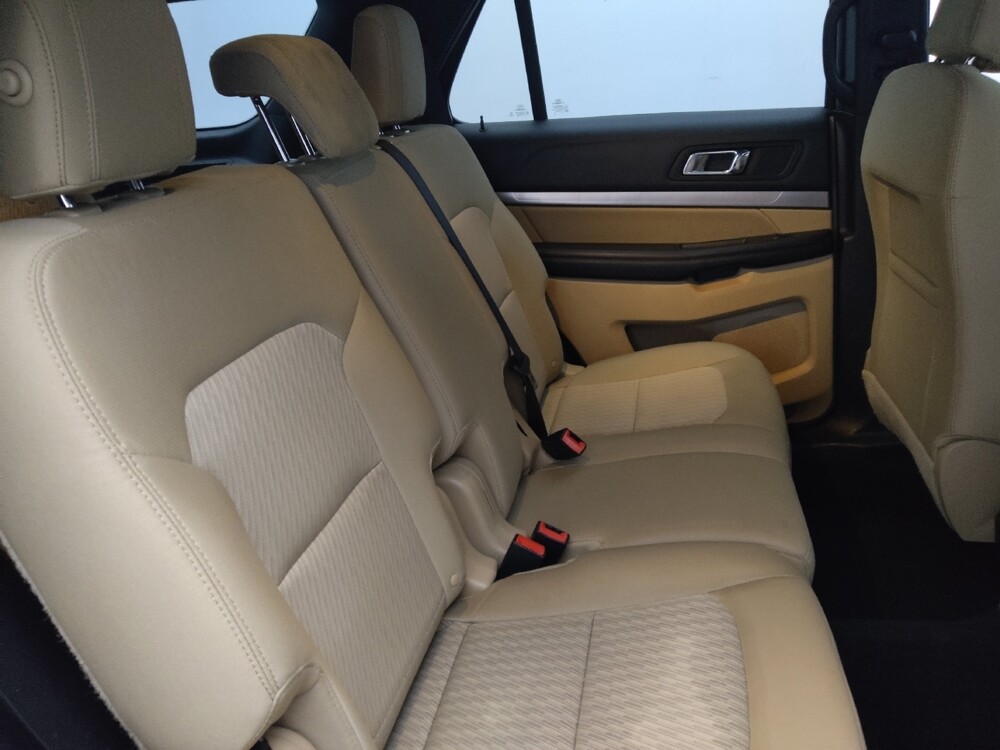 2016 Ford Explorer in Savannah, GA 31419 - 18090669 19