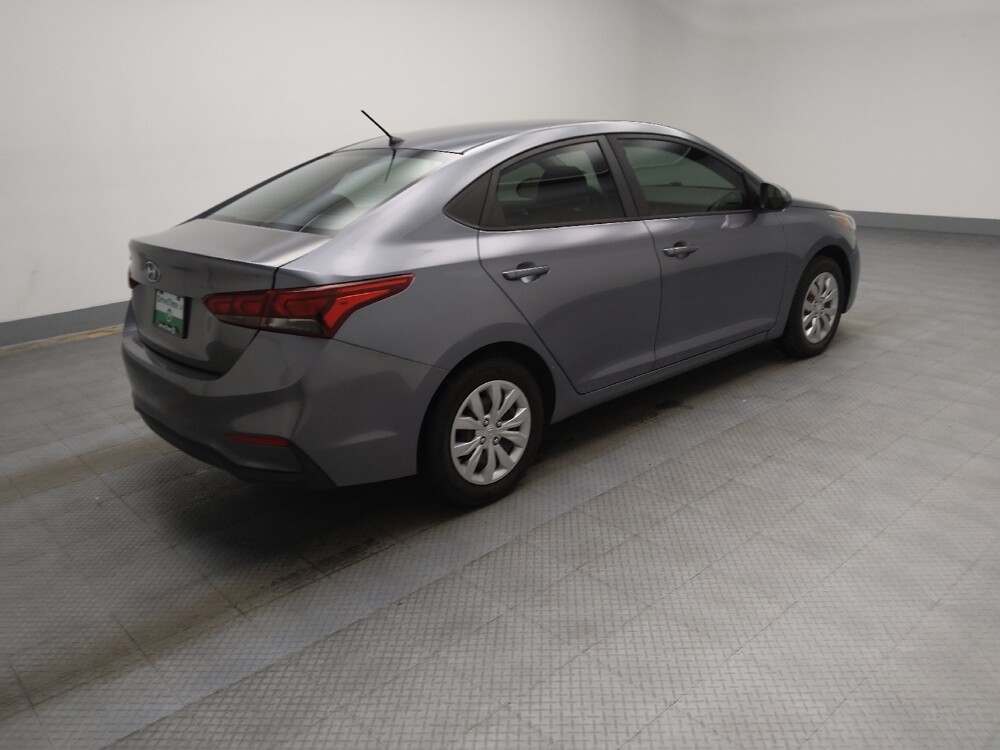 2018 Hyundai Accent in Lombard, IL 60148 - 18090670 10