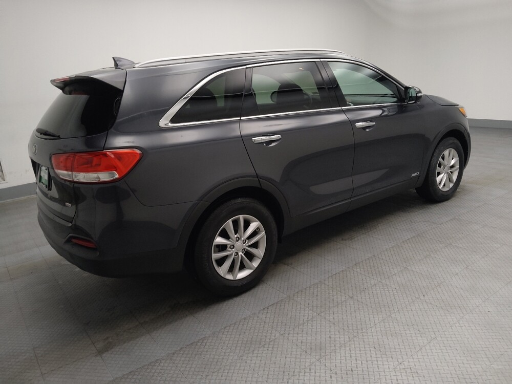 2017 Kia Sorento in Lombard, IL 60148 - 18090671 10