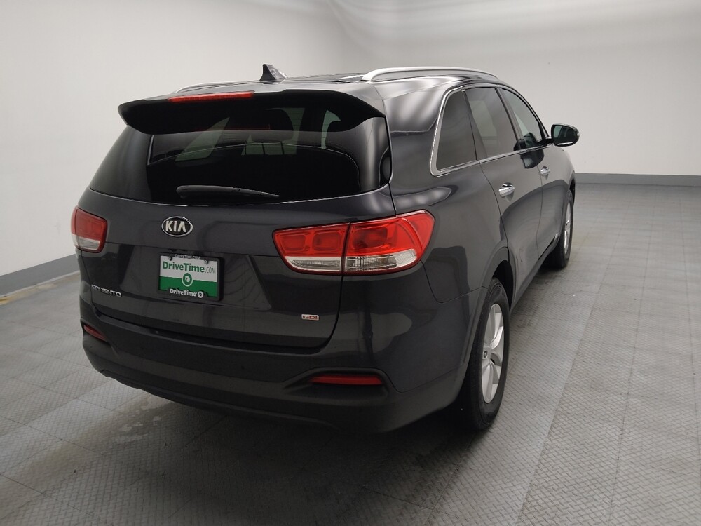 2017 Kia Sorento in Lombard, IL 60148 - 18090671 9