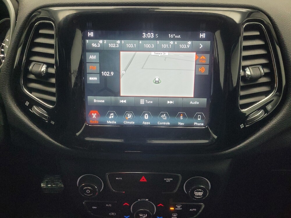 2018 Jeep Compass in Indianapolis, IN 46222 - 18090672 25