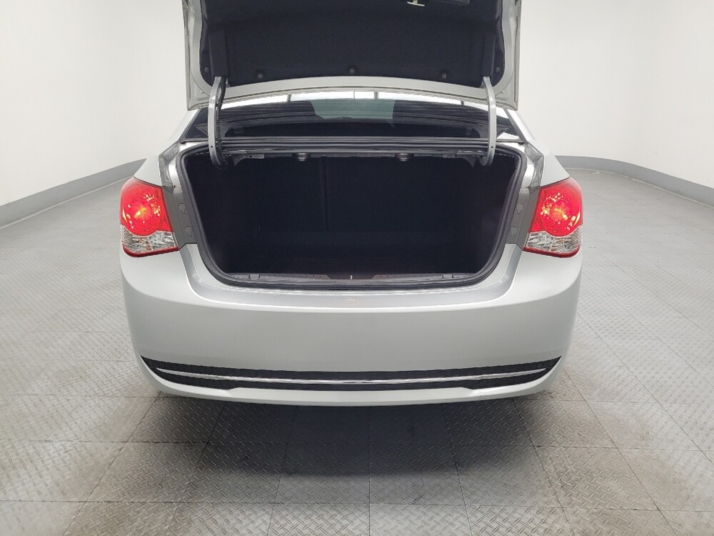 2016 Chevrolet Cruze in Las Vegas, NV 89102 - 18090674 29