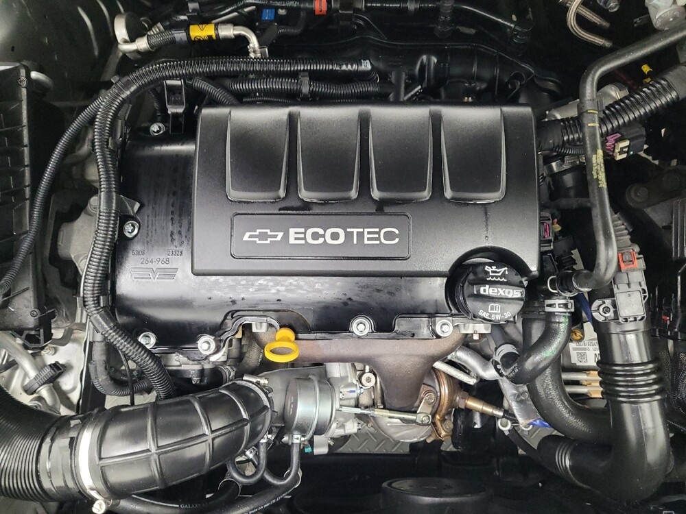 2016 Chevrolet Cruze in Las Vegas, NV 89102 - 18090674 30