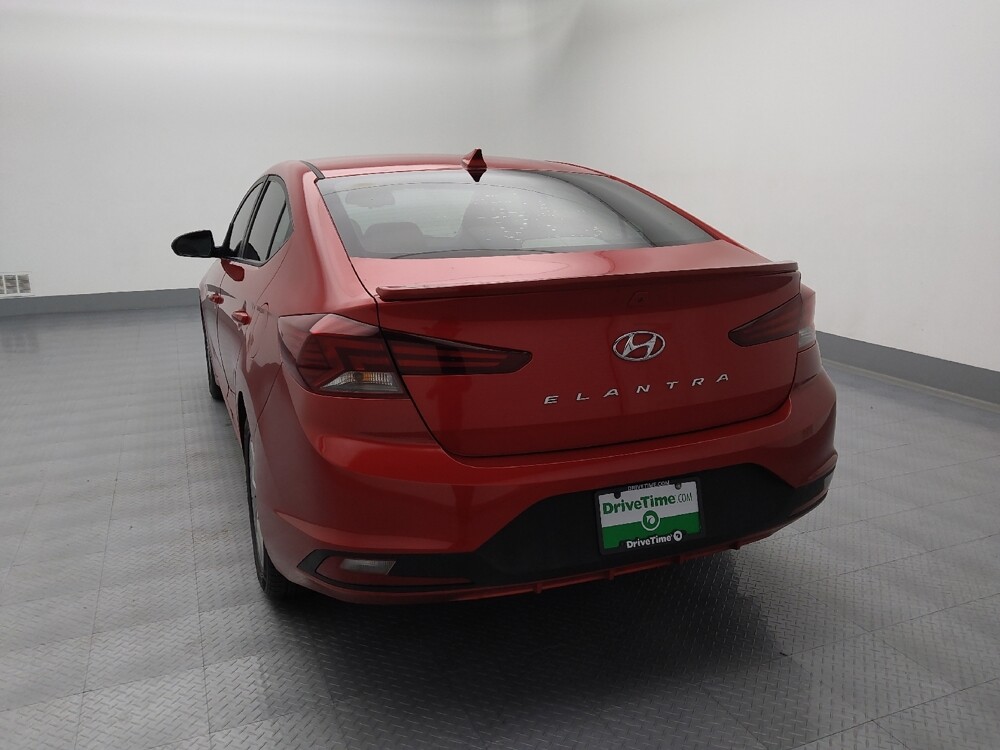 2020 Hyundai Elantra in Topeka, KS 66611 - 18090678 6