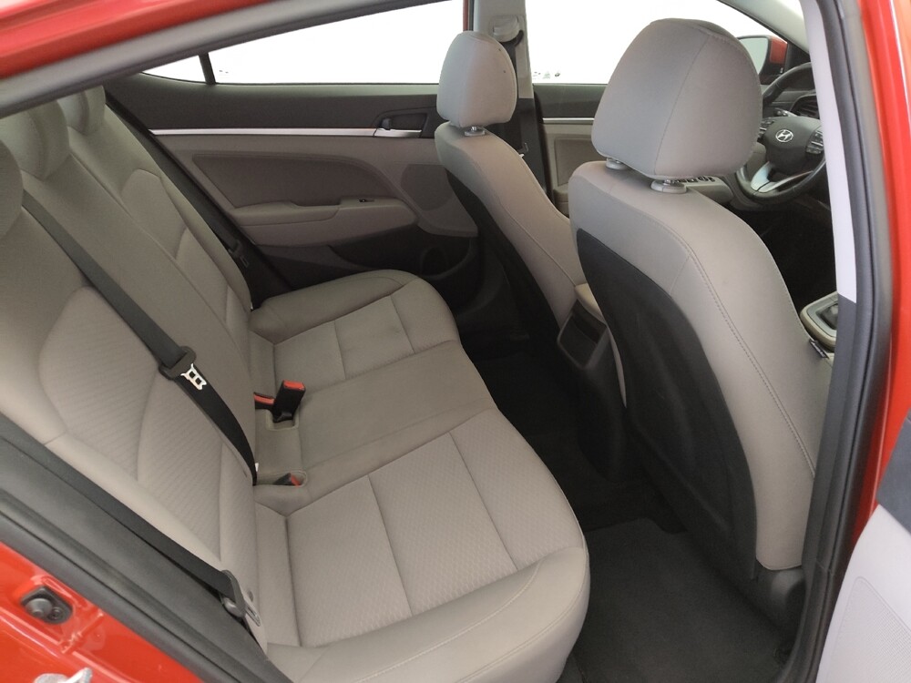 2020 Hyundai Elantra in Topeka, KS 66611 - 18090678 19