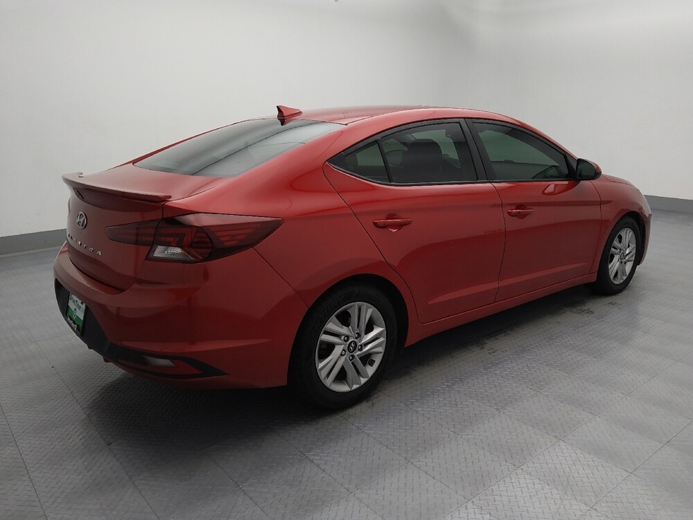 2020 Hyundai Elantra in Topeka, KS 66611 - 18090678 10