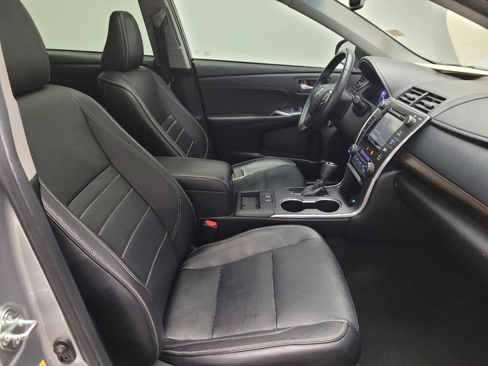 2015 Toyota Camry in Downey, CA 90241 - 18090680 21