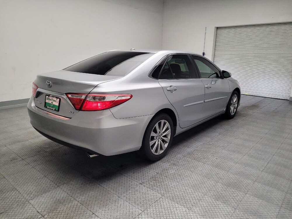 2015 Toyota Camry in Downey, CA 90241 - 18090680 9