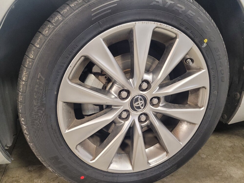 2015 Toyota Camry in Downey, CA 90241 - 18090680 31