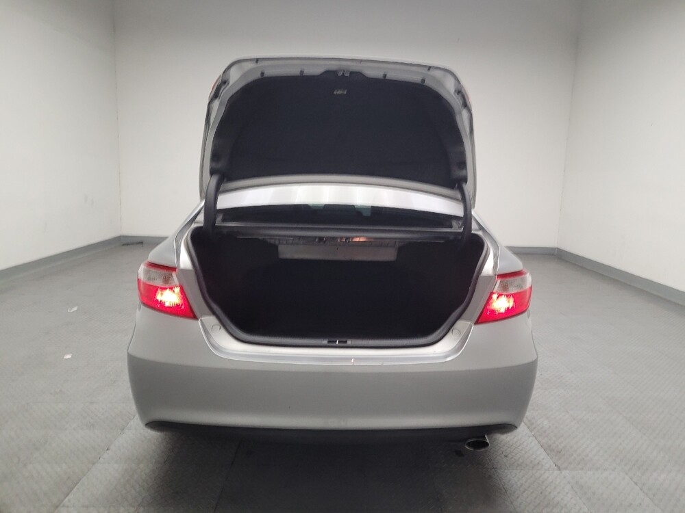 2015 Toyota Camry in Downey, CA 90241 - 18090680 29