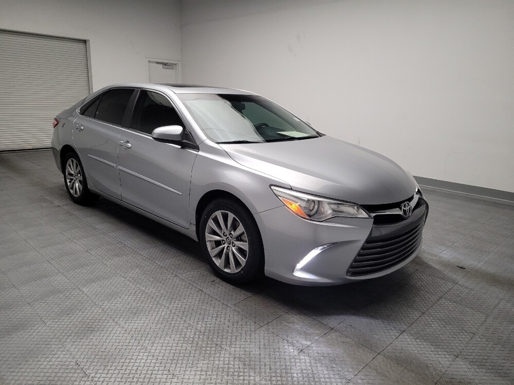 2015 Toyota Camry in Downey, CA 90241 - 18090680 13
