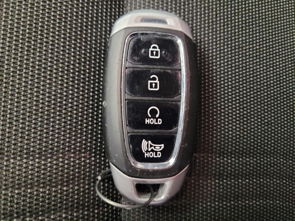 2022 Hyundai Venue in Downey, CA 90241 - 18090695 32