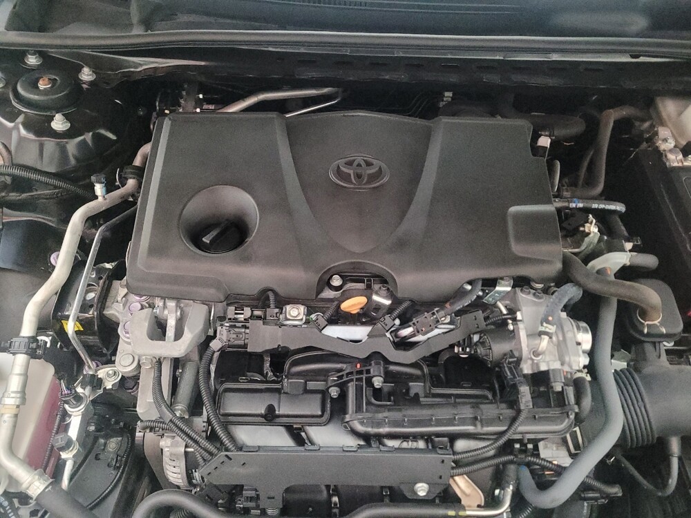 2021 Toyota Camry in Downey, CA 90241 - 18090696 30