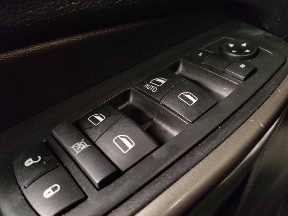 2019 Jeep Cherokee in Albuquerque, NM 87123 - 18090701 27