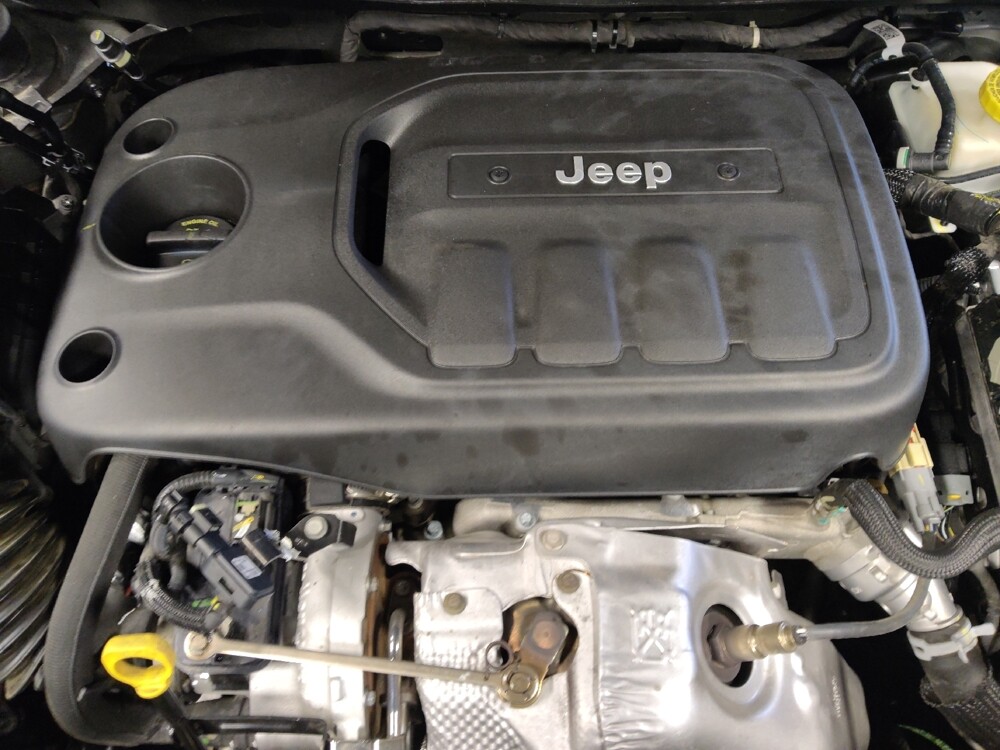 2019 Jeep Cherokee in Tucson, AZ 85705 - 18090702 30