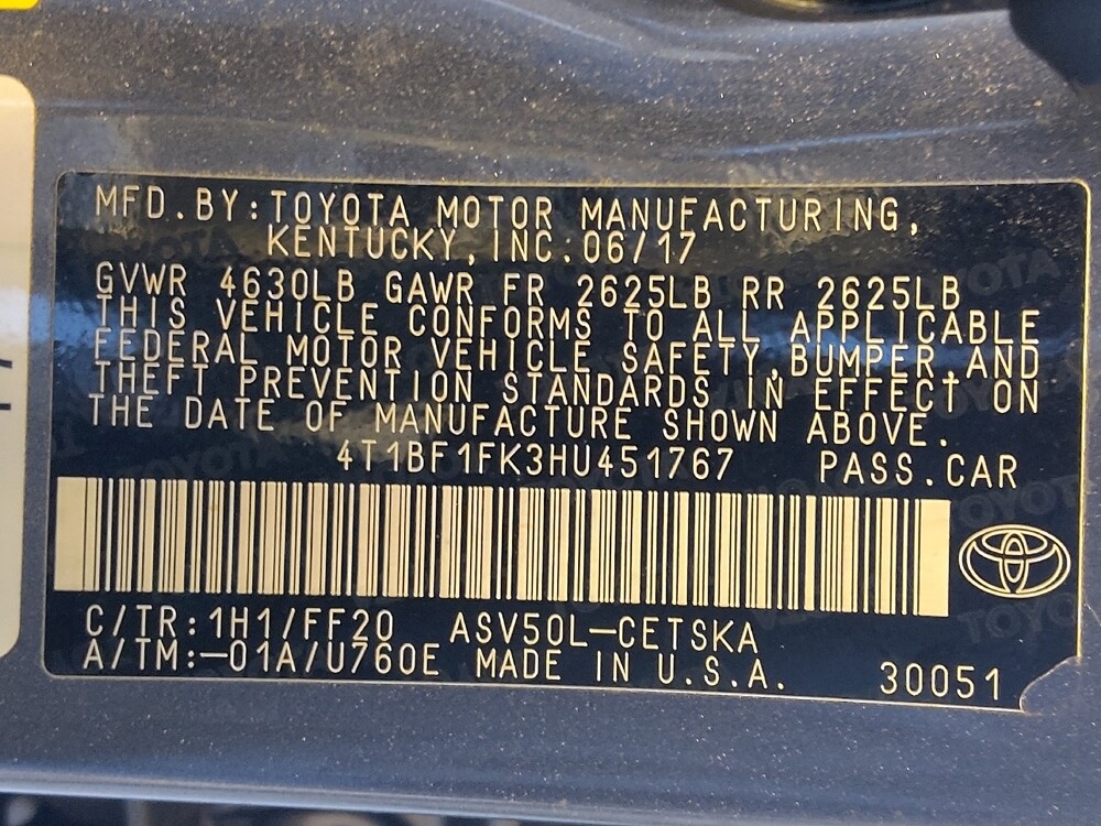 2017 Toyota Camry in Live Oak, TX 78233 - 18090704 33