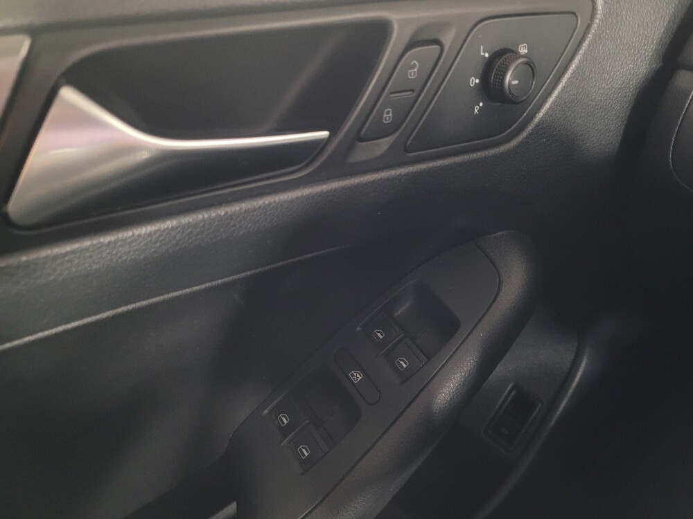 2016 Volkswagen Jetta in Marietta, GA 30062 - 18090709 27