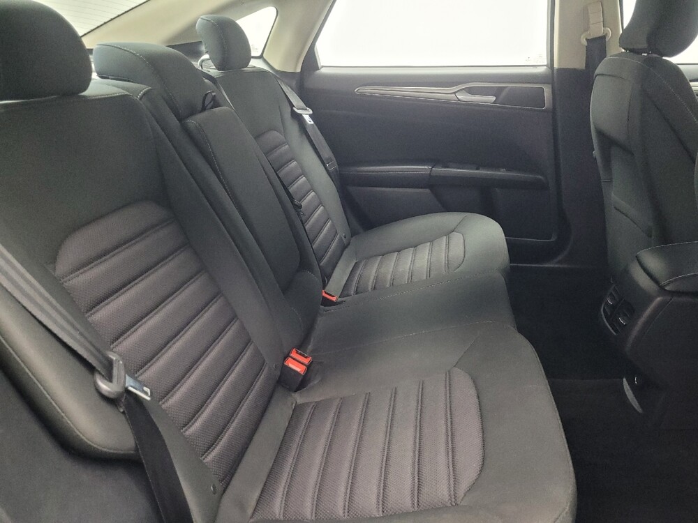 2018 Ford Fusion in Mishawaka, IN 46545 - 18090730 19