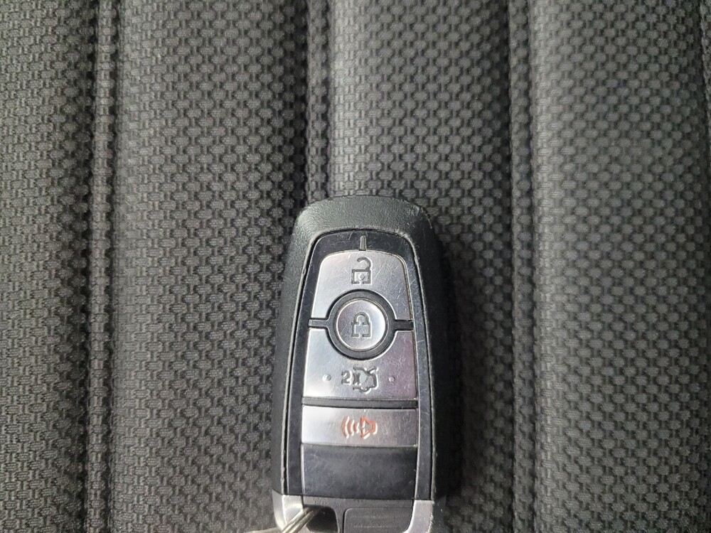 2018 Ford Fusion in Mishawaka, IN 46545 - 18090730 32